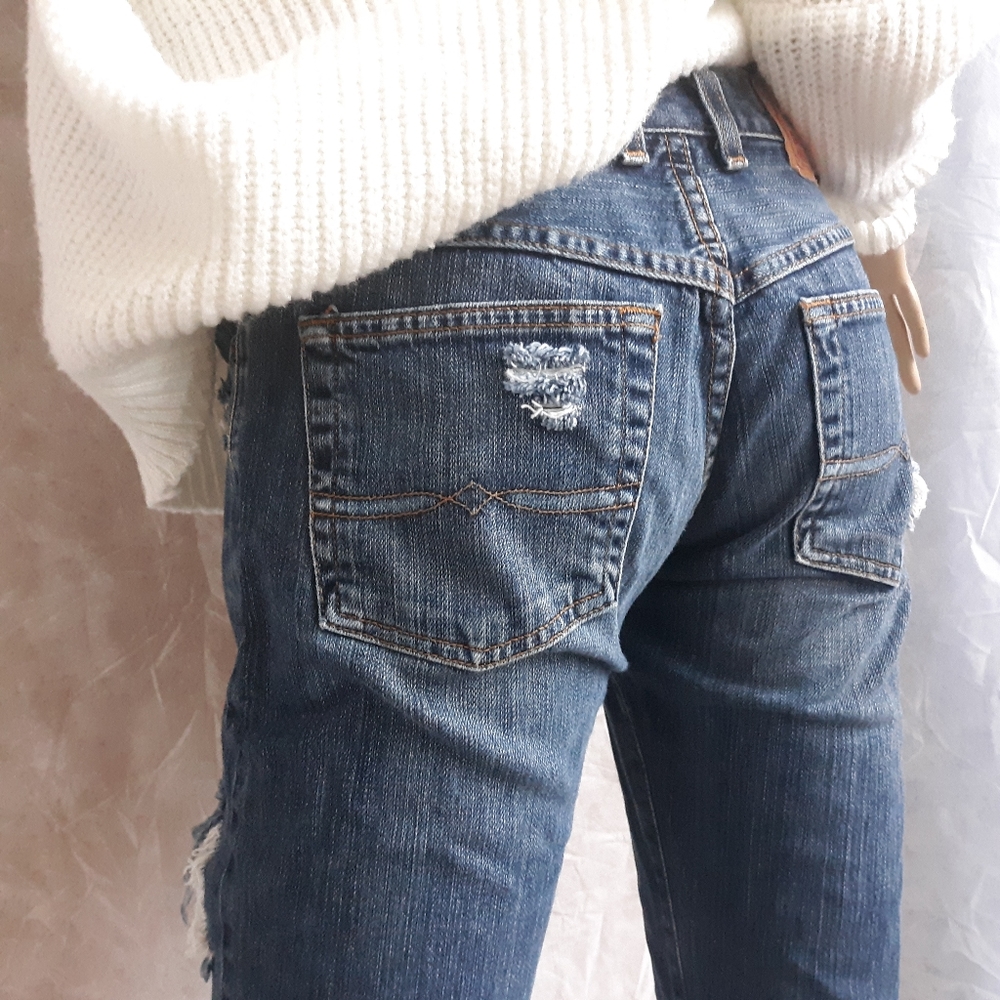 🍀 Lucky Brand Easy Rider Dark Destroyed Jeans 24